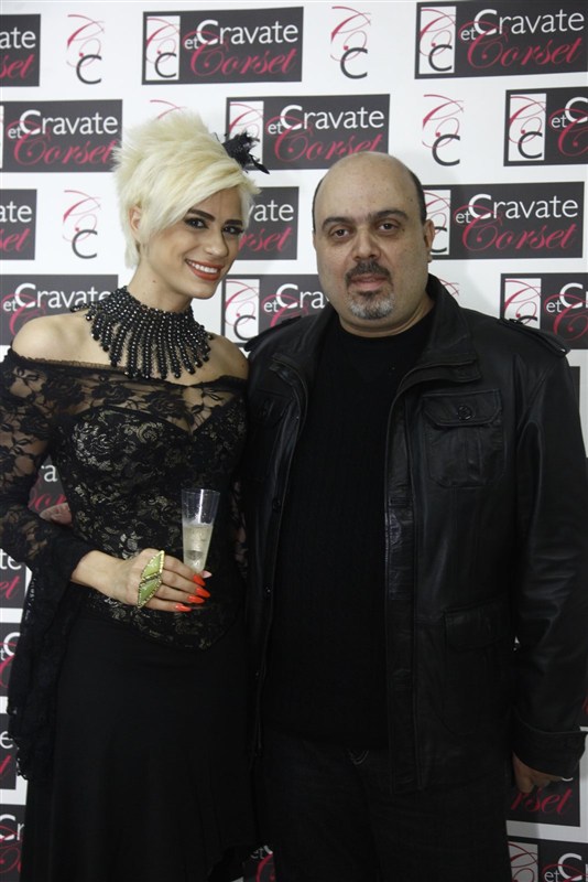Cravate et Corset Opening